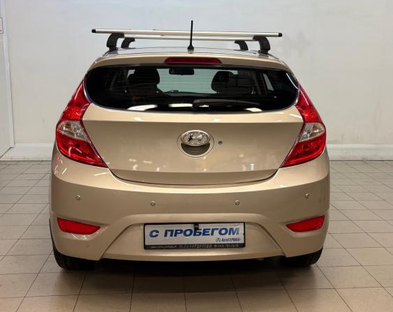 Hyundai Solaris I с пробегом 2012 года, цена 870 000 рублей, 135421 км, хэтчбек, Автокод Объявления
