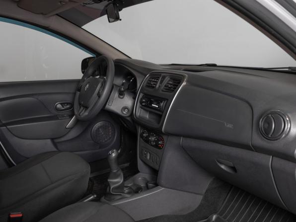 Renault Sandero II с пробегом 2017 года, цена 850 100 рублей, 72239 км, хэтчбек, Автокод Объявления