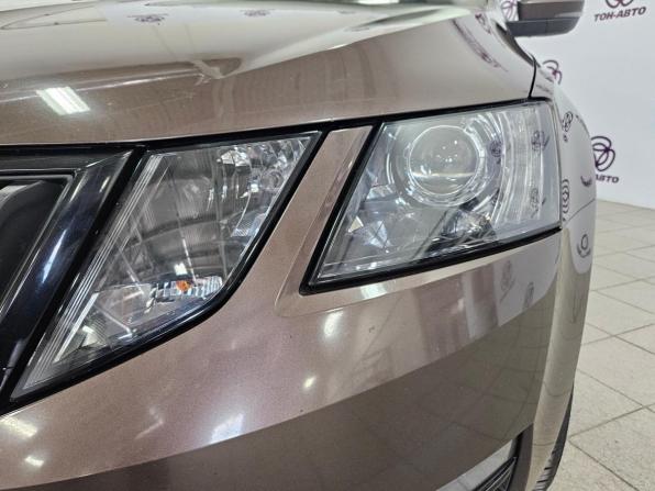 Skoda Octavia III (A7) Рестайлинг с пробегом 2018 года, цена 1 592 000 рублей, 209435 км, лифтбек, Автокод Объявления