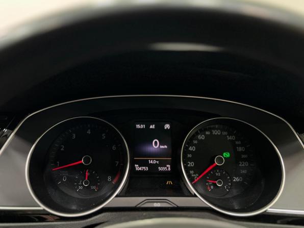 Volkswagen Passat B8 с пробегом 2015 года, цена 1 690 000 рублей, 104753 км, седан, Автокод Объявления