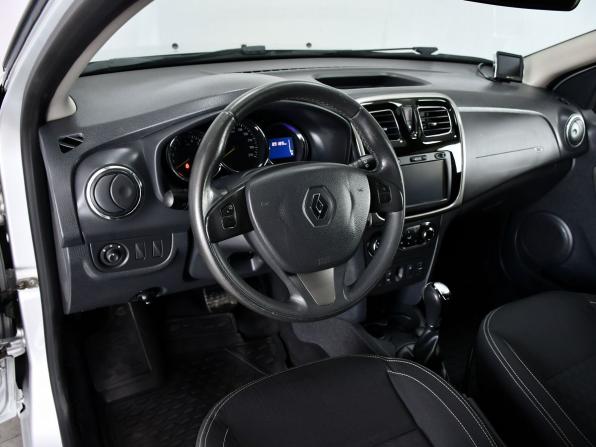 Renault Sandero II с пробегом 2015 года, цена 967 000 рублей, 94623 км, хэтчбек, Автокод Объявления