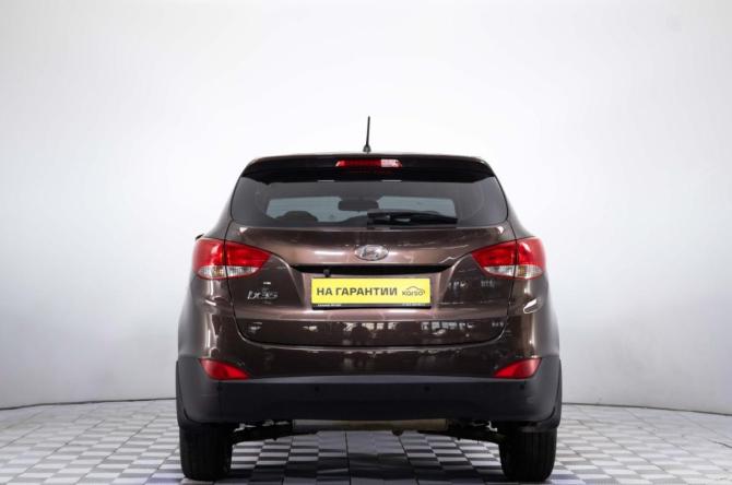 Hyundai ix35 I Рестайлинг с пробегом 2015 года, цена 1 849 000 рублей, 180000 км, внедорожник, Автокод Объявления