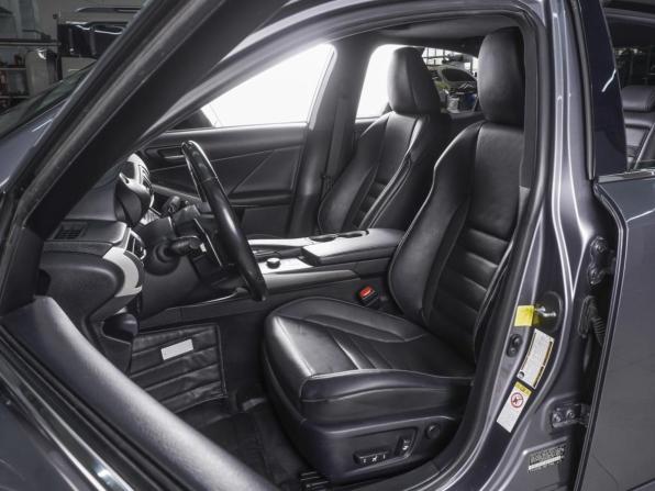 Lexus IS III Рестайлинг с пробегом 2016 года, цена 2 993 000 рублей, 140133 км, седан, Автокод Объявления