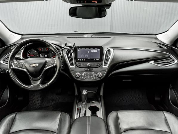 Chevrolet Malibu IX Рестайлинг с пробегом 2018 года, цена 1 350 000 рублей, 302482 км, седан, Автокод Объявления