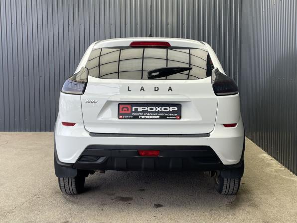 Lada (ВАЗ) XRAY I с пробегом 2018 года, цена 827 000 рублей, 102676 км, хэтчбек, Автокод Объявления