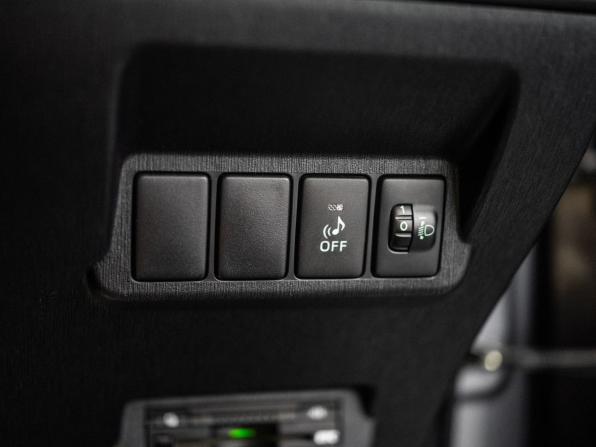 Toyota Prius Alpha I (ZVW40/41) Рестайлинг с пробегом 2014 года, цена 1 395 000 рублей, 157135 км, универсал, Автокод Объявления