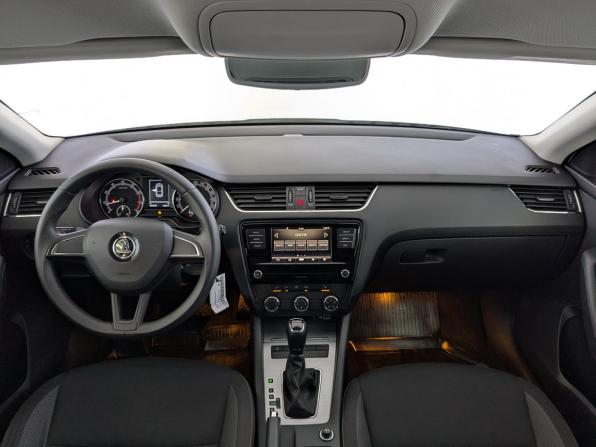 Skoda Octavia III (A7) Рестайлинг с пробегом 2019 года, цена 1 725 000 рублей, 107653 км, лифтбек, Автокод Объявления