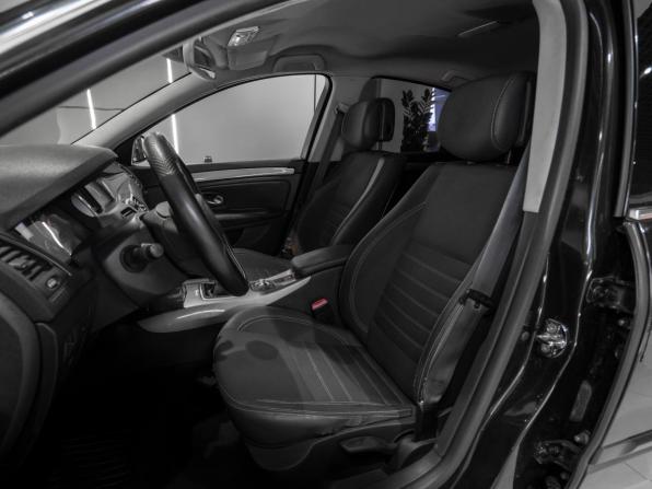 Renault Laguna III Рестайлинг с пробегом 2011 года, цена 745 000 рублей, 310244 км, лифтбек, Автокод Объявления