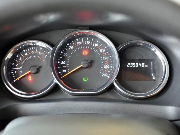 Renault Logan II Рестайлинг с пробегом 2021 года, цена 929 000 рублей, 235848 км, седан, Автокод Объявления