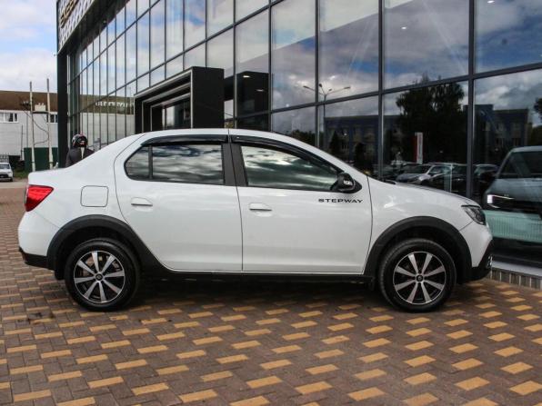 Renault Logan II Рестайлинг с пробегом 2022 года, цена 1 260 000 рублей, 103088 км, седан, Автокод Объявления