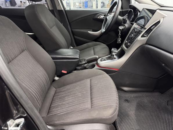 Opel Astra J с пробегом 2011 года, цена 599 000 рублей, 167376 км, хэтчбек, Автокод Объявления