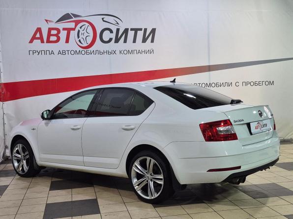 Skoda Octavia III (A7) Рестайлинг с пробегом 2019 года, цена 2 035 000 рублей, 110000 км, лифтбек, Автокод Объявления