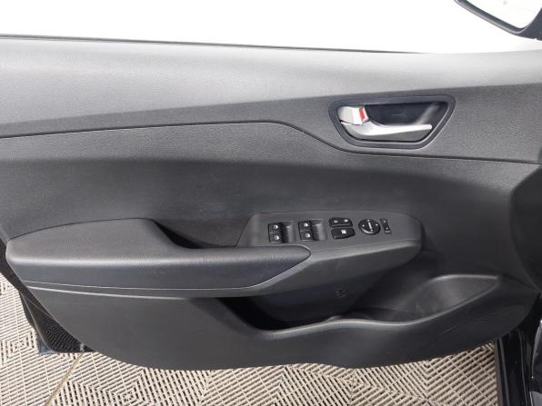 Hyundai Solaris II Рестайлинг с пробегом 2021 года, цена 1 320 000 рублей, 146300 км, седан, Автокод Объявления