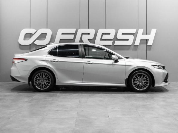 Toyota Camry VIII (XV70) с пробегом 2019 года, цена 2 690 000 рублей, 63910 км, седан, Автокод Объявления
