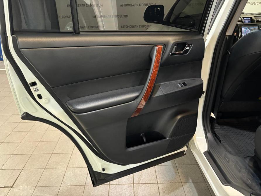 Toyota Highlander II (XU40) Рестайлинг Санкт-Петербург  - изображение 12