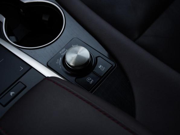 Lexus RX IV Рестайлинг с пробегом 2019 года, цена 5 098 000 рублей, 58900 км, внедорожник, Автокод Объявления