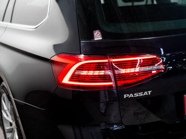 Volkswagen Passat B8 с пробегом 2017 года, цена 1 690 000 рублей, 162850 км, универсал, Автокод Объявления