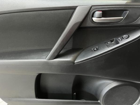Mazda 3 II (BL) Рестайлинг с пробегом 2012 года, цена 605 000 рублей, 351000 км, седан, Автокод Объявления