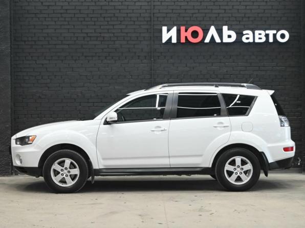 Mitsubishi Outlander II Рестайлинг с пробегом 2012 года, цена 1 330 000 рублей, 301775 км, внедорожник, Автокод Объявления