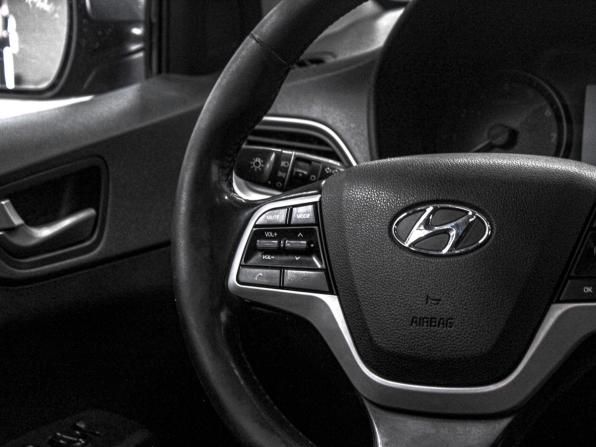 Hyundai Solaris II с пробегом 2018 года, цена 1 249 900 рублей, 168000 км, седан, Автокод Объявления
