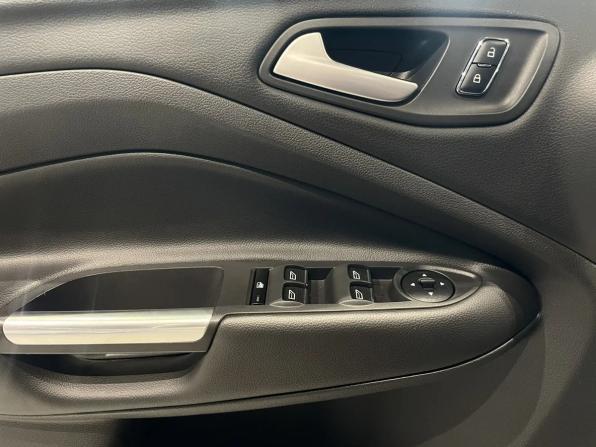 Ford Kuga II с пробегом 2016 года, цена 1 680 000 рублей, 83621 км, внедорожник, Автокод Объявления