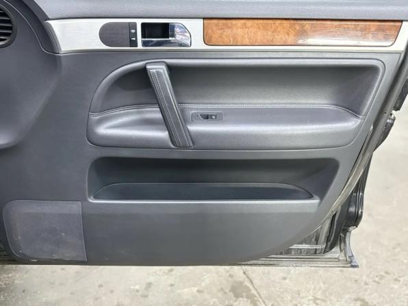 Volkswagen Touareg I Рестайлинг с пробегом 2008 года, цена 839 000 рублей, 280000 км, внедорожник, Автокод Объявления