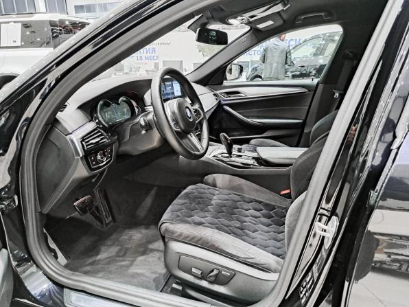 BMW 5 серии VII (G30/G31/G38) с пробегом 2017 года, цена 2 990 000 рублей, 150000 км, седан, Автокод Объявления