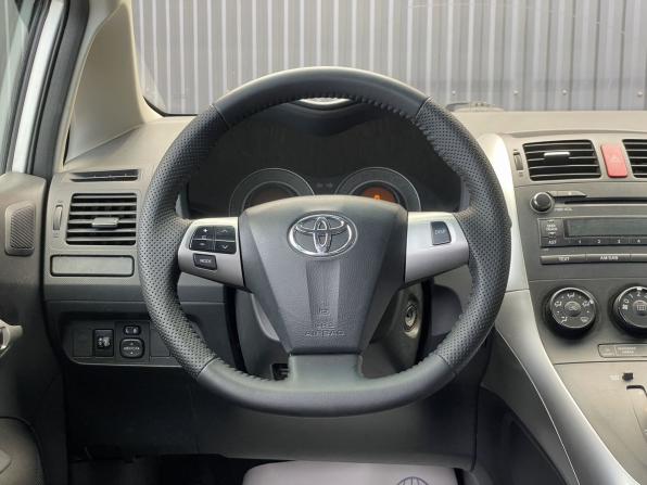 Toyota Auris I Рестайлинг с пробегом 2011 года, цена 997 000 рублей, 170398 км, хэтчбек, Автокод Объявления