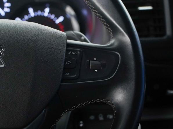 Peugeot Traveller I с пробегом 2022 года, цена 2 629 999 рублей, 223702 км, минивэн, Автокод Объявления