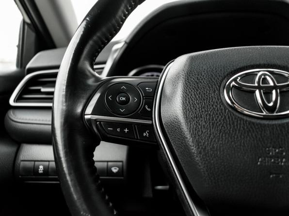 Toyota Camry VIII (XV70) Рестайлинг с пробегом 2021 года, цена 2 750 000 рублей, 92662 км, седан, Автокод Объявления