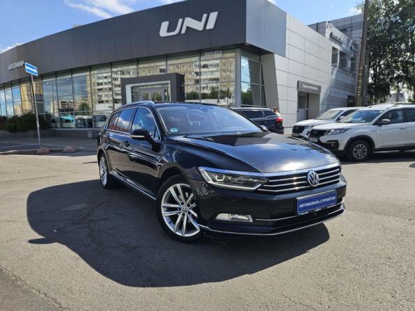 Volkswagen Passat B8 Рестайлинг с пробегом 2019 года, цена 1 900 000 рублей, 241920 км, универсал, Автокод Объявления