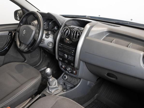 Renault Duster I Рестайлинг с пробегом 2015 года, цена 985 000 рублей, 200000 км, внедорожник, Автокод Объявления