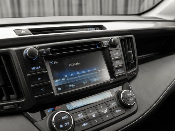 Toyota RAV4 IV (XA40) Рестайлинг с пробегом 2016 года, цена 1 920 000 рублей, 206271 км, внедорожник, Автокод Объявления