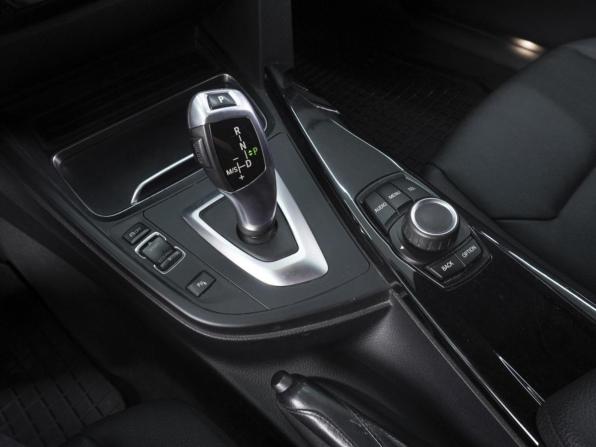 BMW 3 серии VI (F3x) Рестайлинг с пробегом 2017 года, цена 2 099 000 рублей, 140008 км, седан, Автокод Объявления