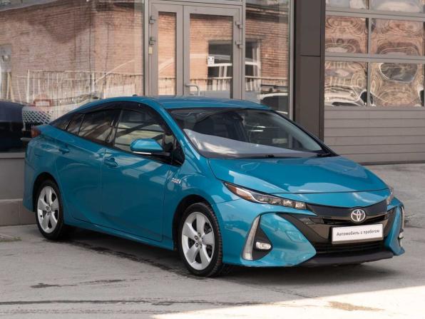 Toyota Prius IV (XW50) с пробегом 2018 года, цена 1 620 000 рублей, 169861 км, лифтбек, Автокод Объявления