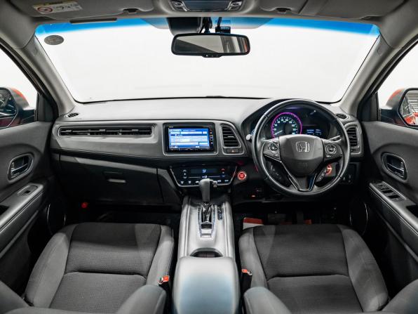 Honda Vezel I Рестайлинг с пробегом 2019 года, цена 1 999 000 рублей, 38008 км, внедорожник, Автокод Объявления