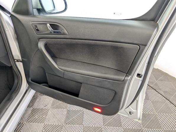 Skoda Yeti I Рестайлинг с пробегом 2014 года, цена 1 265 000 рублей, 102059 км, внедорожник, Автокод Объявления