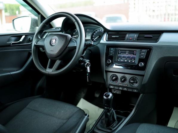 Skoda Rapid I с пробегом 2016 года, цена 849 000 рублей, 147648 км, лифтбек, Автокод Объявления
