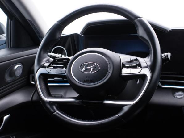 Hyundai Elantra VII (CN7) с пробегом 2021 года, цена 2 019 000 рублей, 111841 км, седан, Автокод Объявления