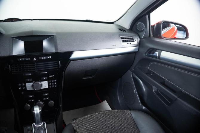 Opel Astra H Рестайлинг с пробегом 2008 года, цена 599 000 рублей, 235000 км, седан, Автокод Объявления