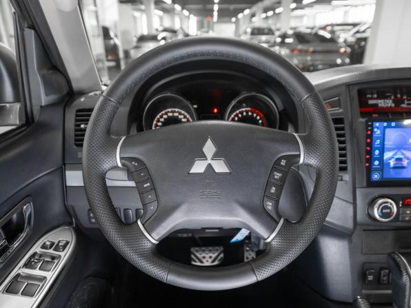 Mitsubishi Pajero IV Рестайлинг 1 с пробегом 2012 года, цена 1 830 000 рублей, 267695 км, внедорожник, Автокод Объявления