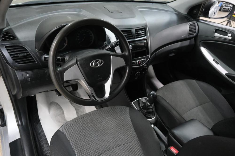 Hyundai Solaris I Омск  - изображение 11