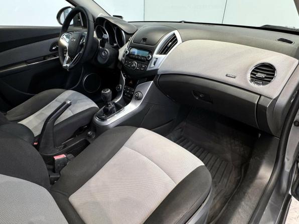 Chevrolet Cruze I Рестайлинг с пробегом 2013 года, цена 760 000 рублей, 135766 км, универсал, Автокод Объявления