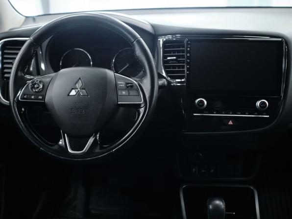 Mitsubishi Outlander III Рестайлинг 3 с пробегом 2020 года, цена 2 597 000 рублей, 78356 км, внедорожник, Автокод Объявления