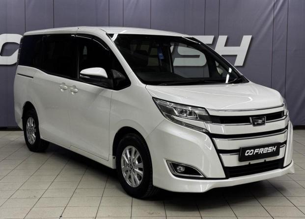 Toyota Noah III (R80) Рестайлинг с пробегом 2017 года, цена 1 949 000 рублей, 162000 км, минивэн, Автокод Объявления