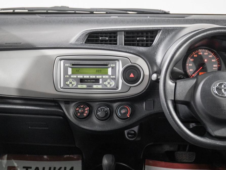 Toyota Vitz III (XP130) Иркутск  - изображение 11