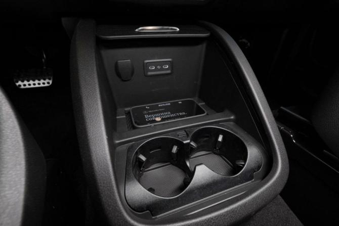 Новый Mercedes-Benz V-Класс III (W447) Рестайлинг 2 2024 года, цена 14 700 000 рублей, минивэн, Автокод Объявления