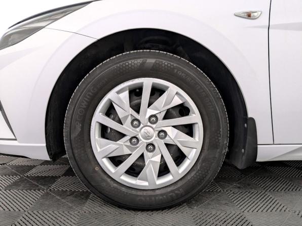 Hyundai Elantra VII (CN7) с пробегом 2022 года, цена 2 170 000 рублей, 47240 км, седан, Автокод Объявления