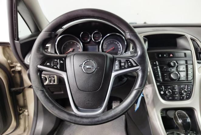 Opel Astra J с пробегом 2011 года, цена 800 000 рублей, 188748 км, хэтчбек, Автокод Объявления