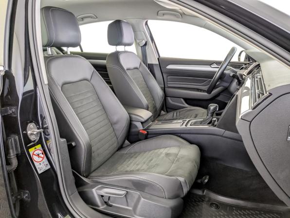 Volkswagen Passat B8 Рестайлинг с пробегом 2021 года, цена 2 599 000 рублей, 90268 км, седан, Автокод Объявления